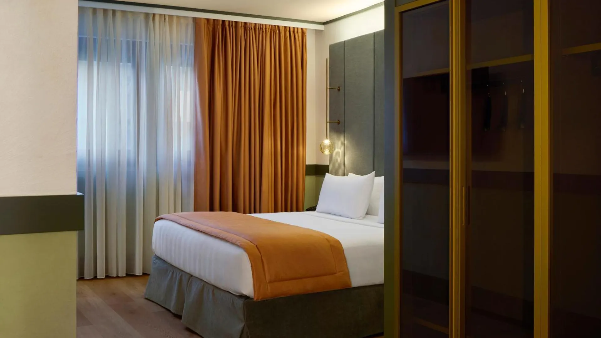 Nemi Hotel Mediolan